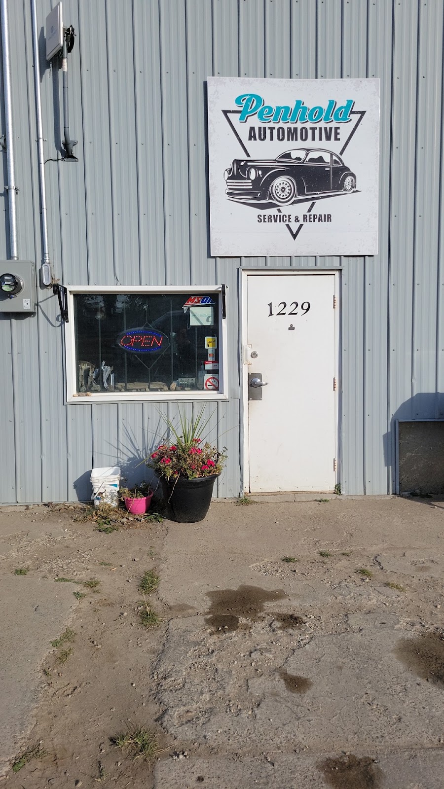 Penhold Automotive Service & Repair | 1229 Edmonton Trail, Penhold, AB T0M 1R0, Canada | Phone: (403) 886-2334