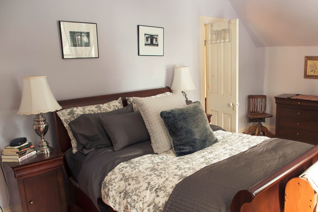 Cobblestone Farm Retreat | 3286 Cornish Hollow Rd, Cobourg, ON K9A 4J9, Canada | Phone: (647) 408-2292