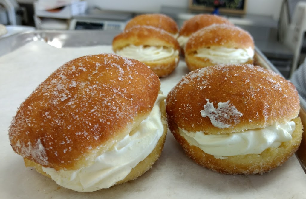 Aveiro Bakery | 2530 Sixth Line Unit 12, Oakville, ON L6H 6W5, Canada | Phone: (289) 725-0338