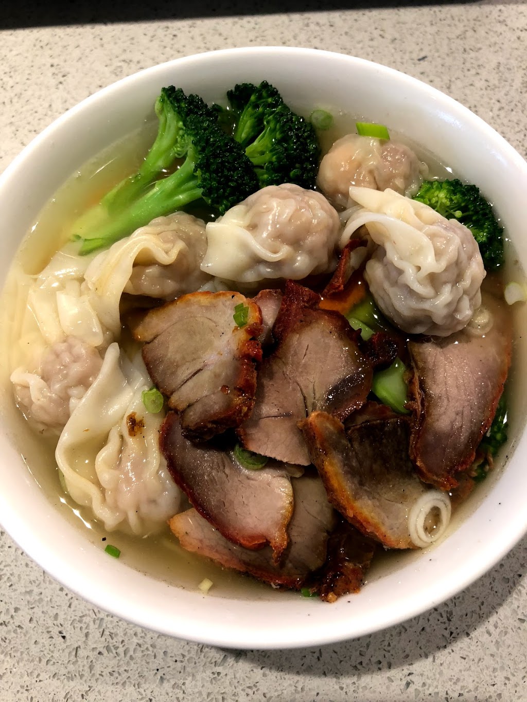 Deluxe Noodle House | 19255 Fraser Hwy #108, Surrey, BC V3R 7C9, Canada | Phone: (604) 427-3828