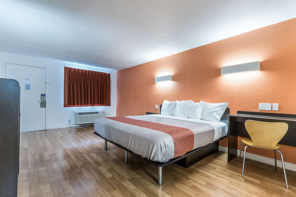 Motel 6 Ferndale WA | 5671 Riverside Dr, Ferndale, WA 98248, USA | Phone: (360) 384-4040