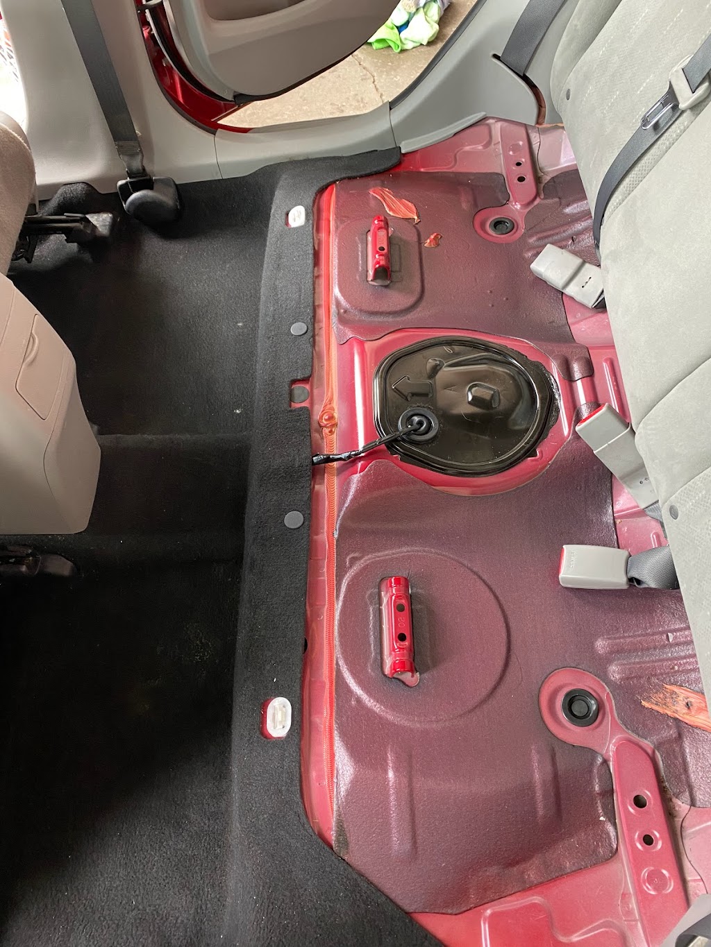 Lave Auto Classique | 699 Bd Sainte-Rose, Laval, QC H7R 1R6, Canada | Phone: (438) 526-2602