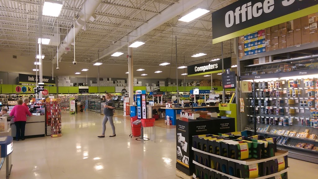 Staples | 245 Strasburg Rd, Kitchener, ON N2E 3W7, Canada | Phone: (519) 571-7420