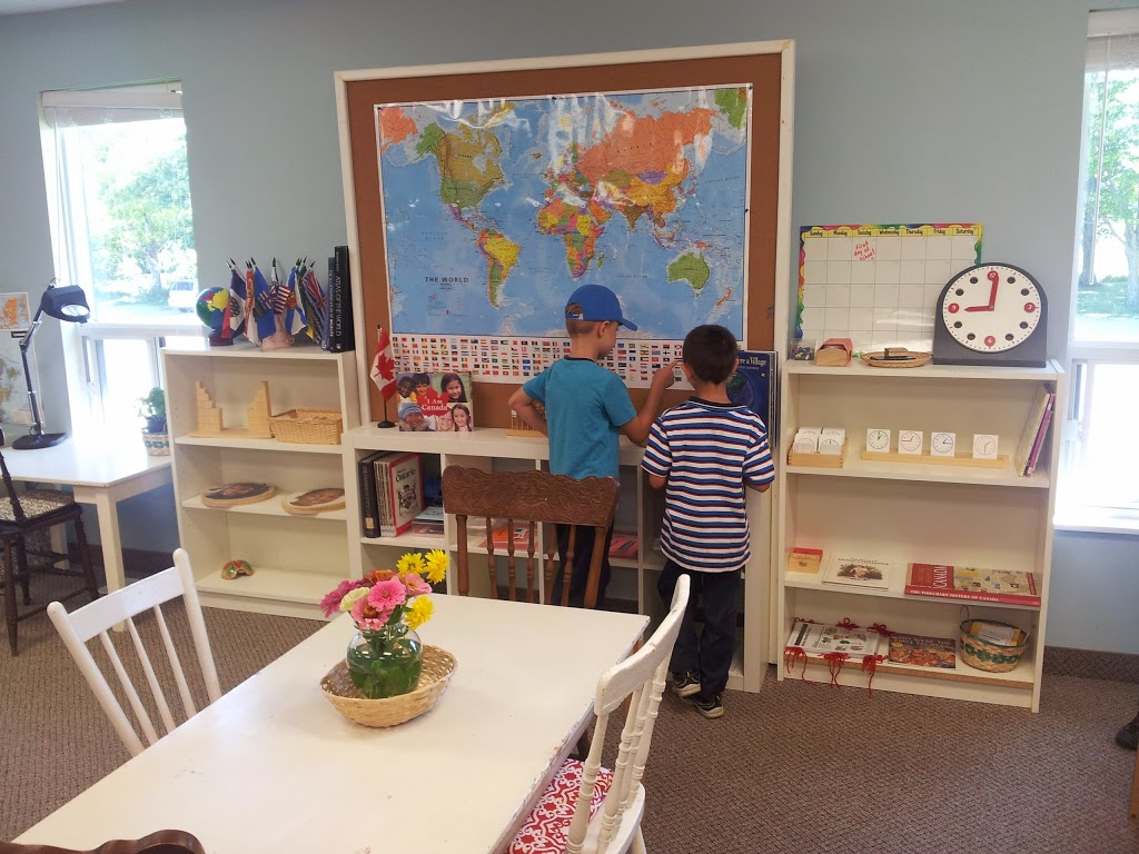 Hummingbird Montessori School | 1152 6th concession north, RR 4 Stayner, ON L0M 1S0, Canada | Phone: (705) 888-1252