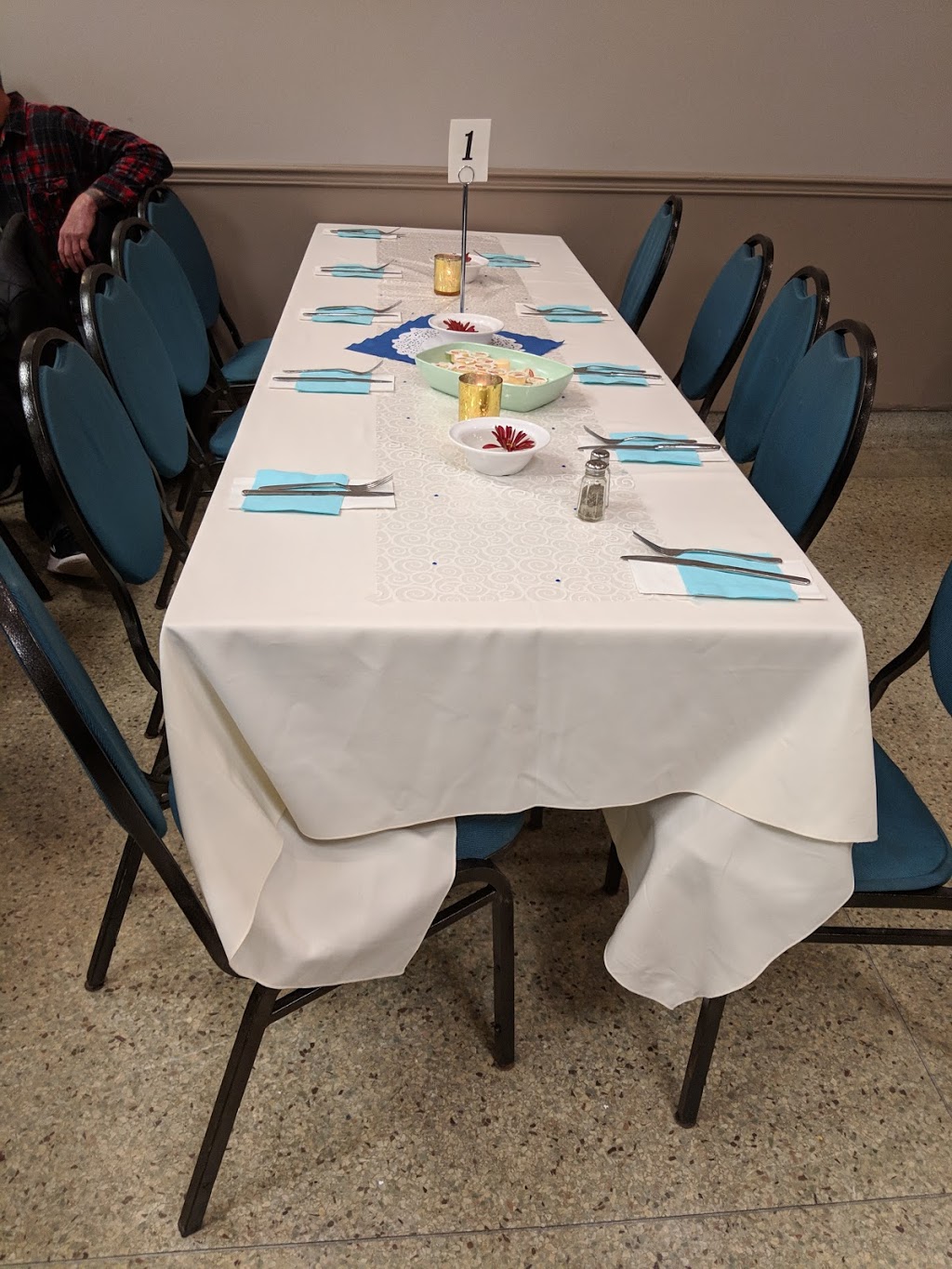 St. Nicholas Banquet Hall | 260 Melvin Ave, Hamilton, ON L8H 2K2, Canada | Phone: (905) 545-4404