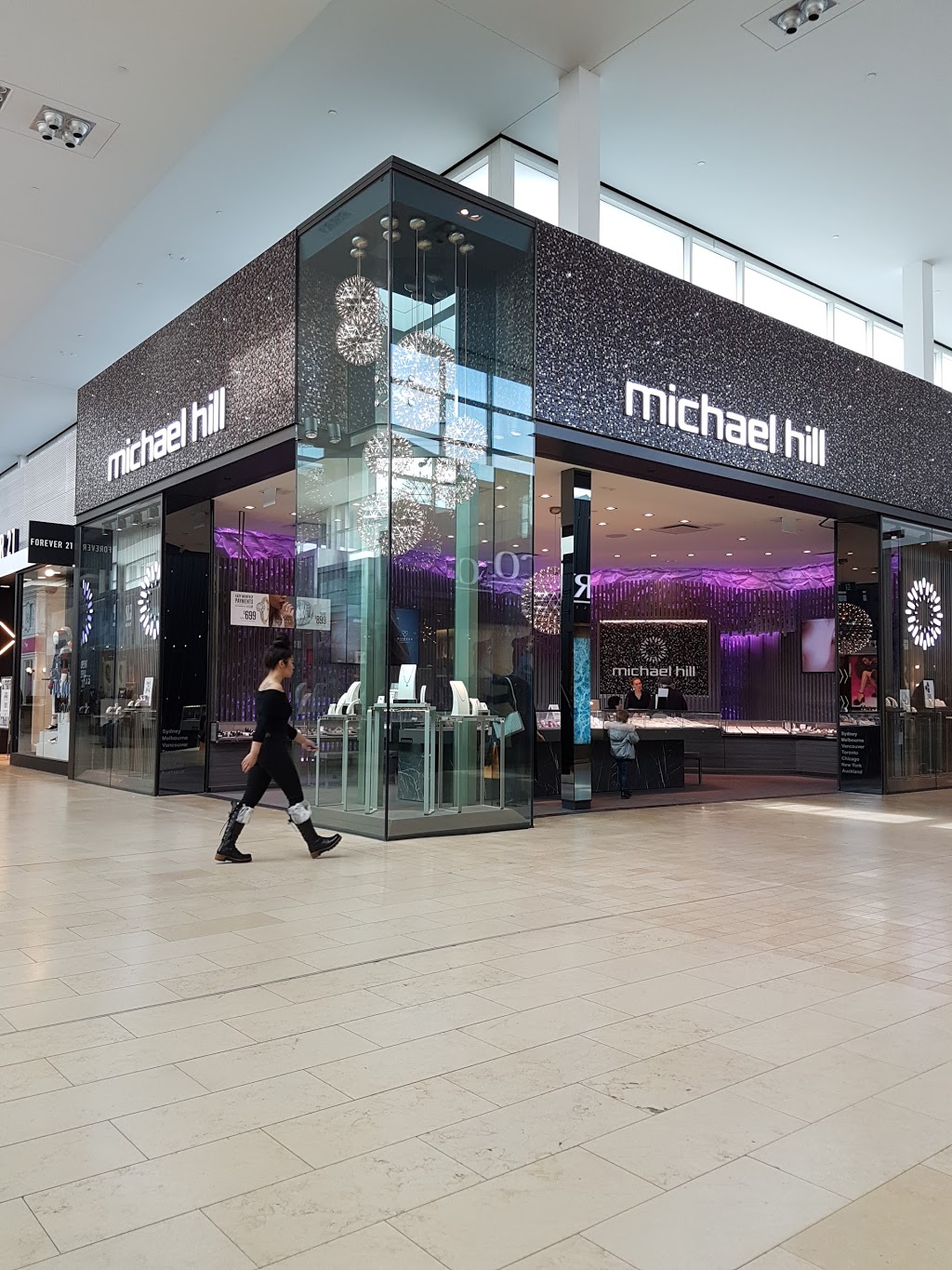 Michael Hill | 3401 Dufferin St, North York, ON M6A 2T9, Canada | Phone: (416) 781-7975