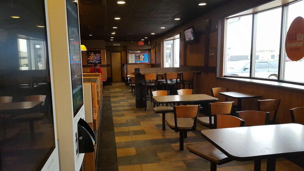 McDonalds | cafe | 5517 37a Ave, Wetaskiwin, AB T9A 2P7, Canada | 7803529186 OR +1 780-352-9186