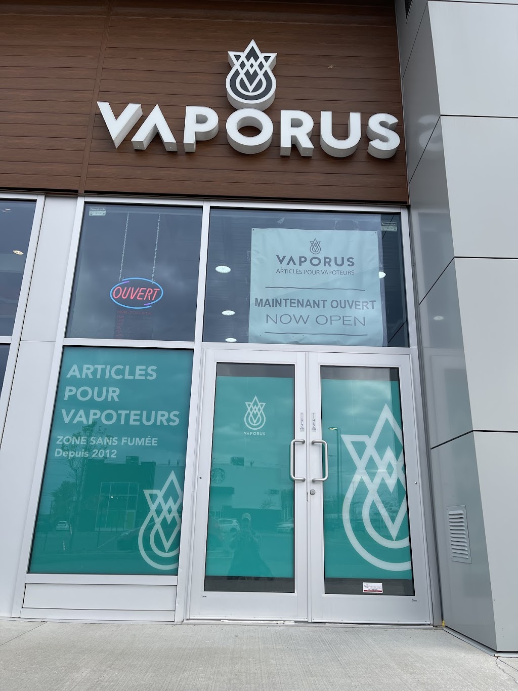 Vaporus | 1037 Rue Principale, Granby, QC J2J 2N8, Canada | Phone: (450) 956-4040