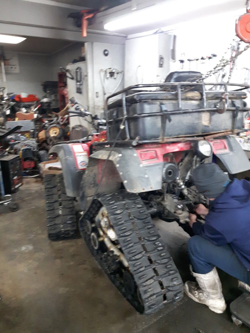 Bouchard Omer & Fils Inc | 1959 Bd De Tadoussac, Chicoutimi, QC G7G 1K6, Canada | Phone: (418) 543-7492