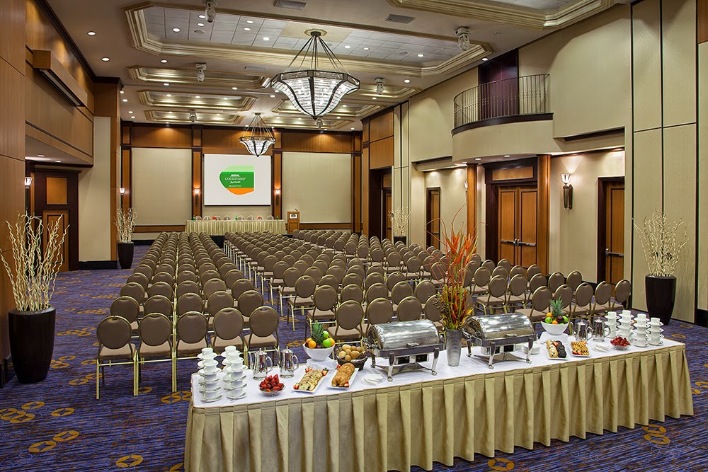 Grand Windsor Ballroom | 90 Biscayne Crescent, Brampton, ON L6W 4R2, Canada | Phone: (905) 455-9000