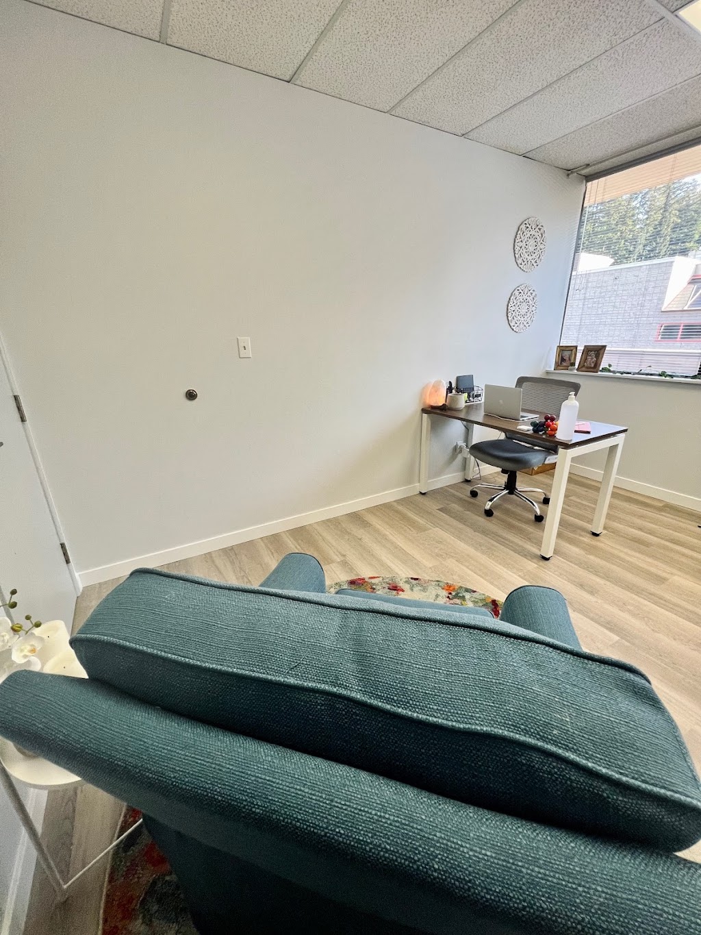 Two Minds Training Coquitlam | Within the HQ Workspaces, 3030 Lincoln Ave #211a, Coquitlam, BC V3B 6B4, Canada | Phone: (604) 332-1790