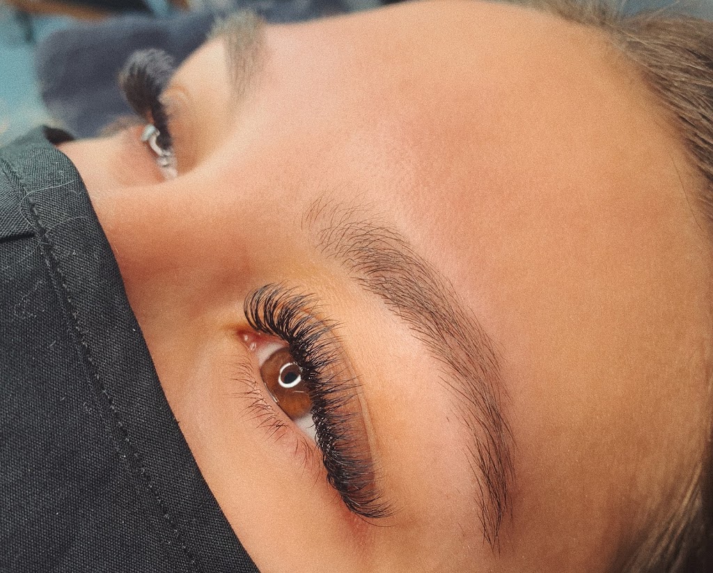 House of Volume - Eyelash Extensions Oakville | 2486 Old Bronte Rd #417, Oakville, ON L6M 4J2, Canada | Phone: (647) 560-8049