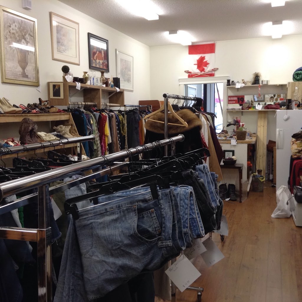 Elmvale Trading Post | clothing store | 4 Queen St W, Elmvale, ON L0L 1P0, Canada | 7053223945 OR +1 705-322-3945