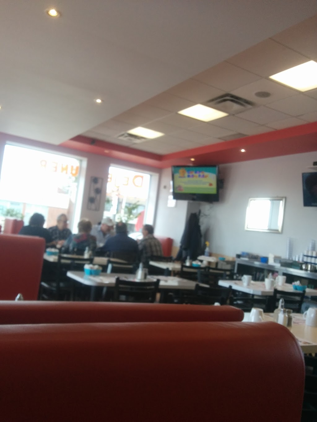 La Poutinerie Quebecoise | 101 Boulevard DAnjou, Châteauguay, QC J6J 2R3, Canada | Phone: (450) 699-4994