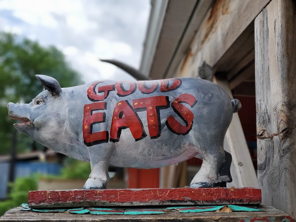 Muddys Pit BBQ | 3247 County Rd 2, Keene, ON K0L 2G0, Canada | Phone: (705) 295-1255