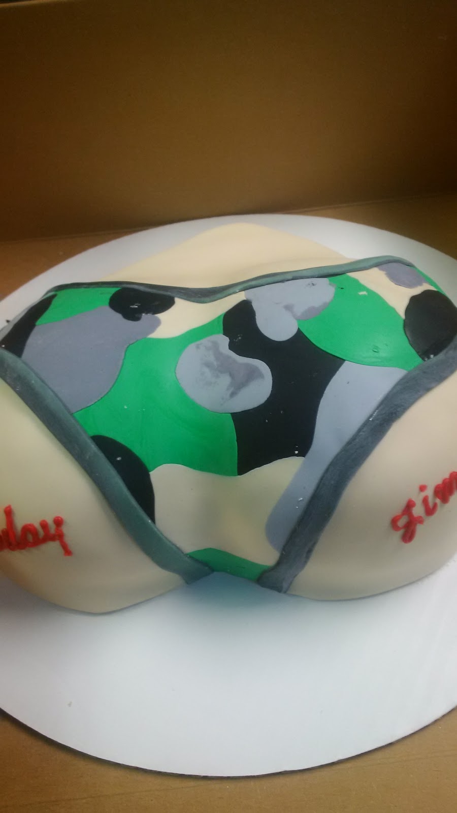 Cakes Etc | 4045 Seminole St, Windsor, ON N8Y 4W4, Canada | Phone: (226) 674-4707