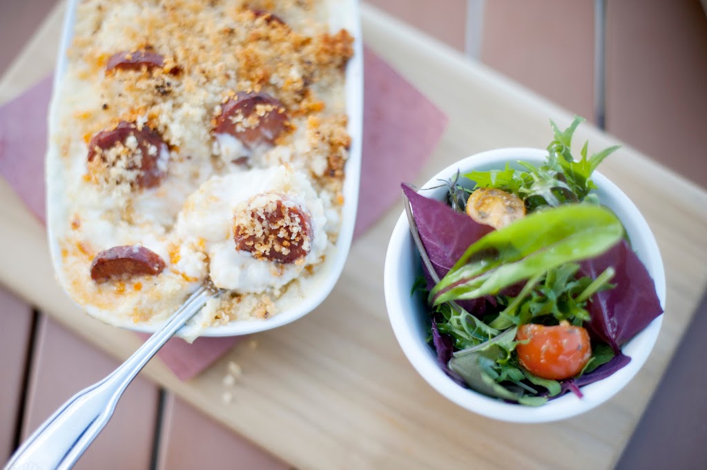 Marina Dockside Eatery | 1327 Beach Dr, Victoria, BC V8S 2N4, Canada | Phone: (250) 598-3890