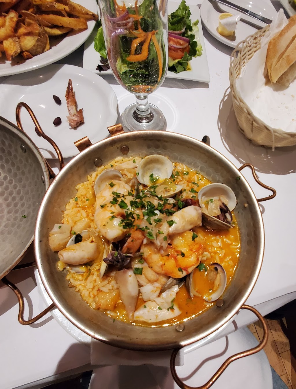 Bairrada | 3124 Rue Beaubien E, Montréal, QC H1Y 2M3, Canada | Phone: (514) 721-4040