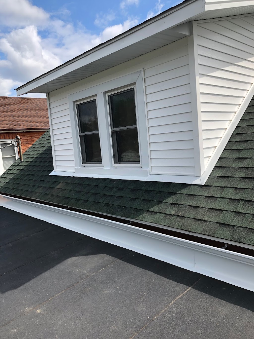 G.C Weather shield exteriors | 25 Highfield Ave, St. Catharines, ON L2M 5W3, Canada | Phone: (905) 531-3385