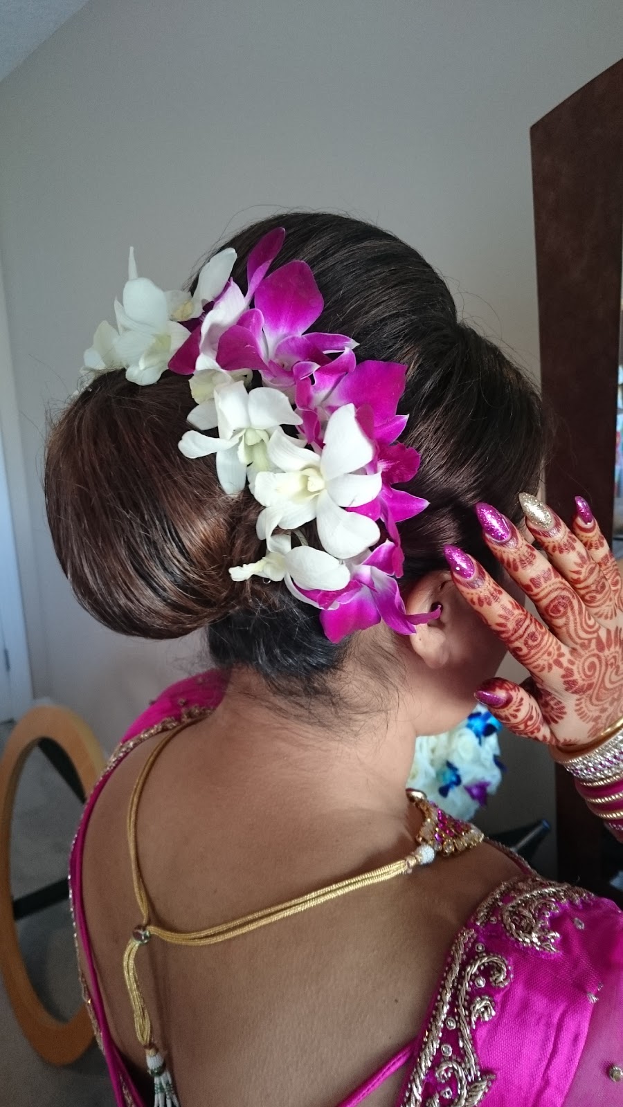 House of Tin Salon | 5628 18 Ave SW, Edmonton, AB T6X 1P8, Canada | Phone: (780) 232-8476