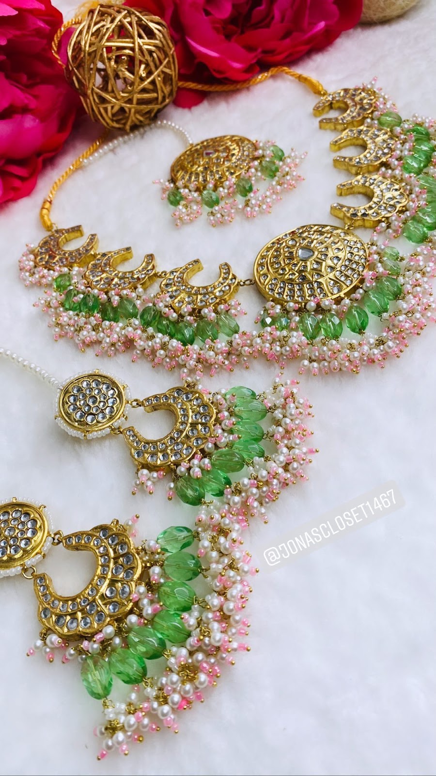 Jonascloset13 | 27863 Ledunne Ave, Abbotsford, BC V4X 0A8, Canada | Phone: (778) 245-0405