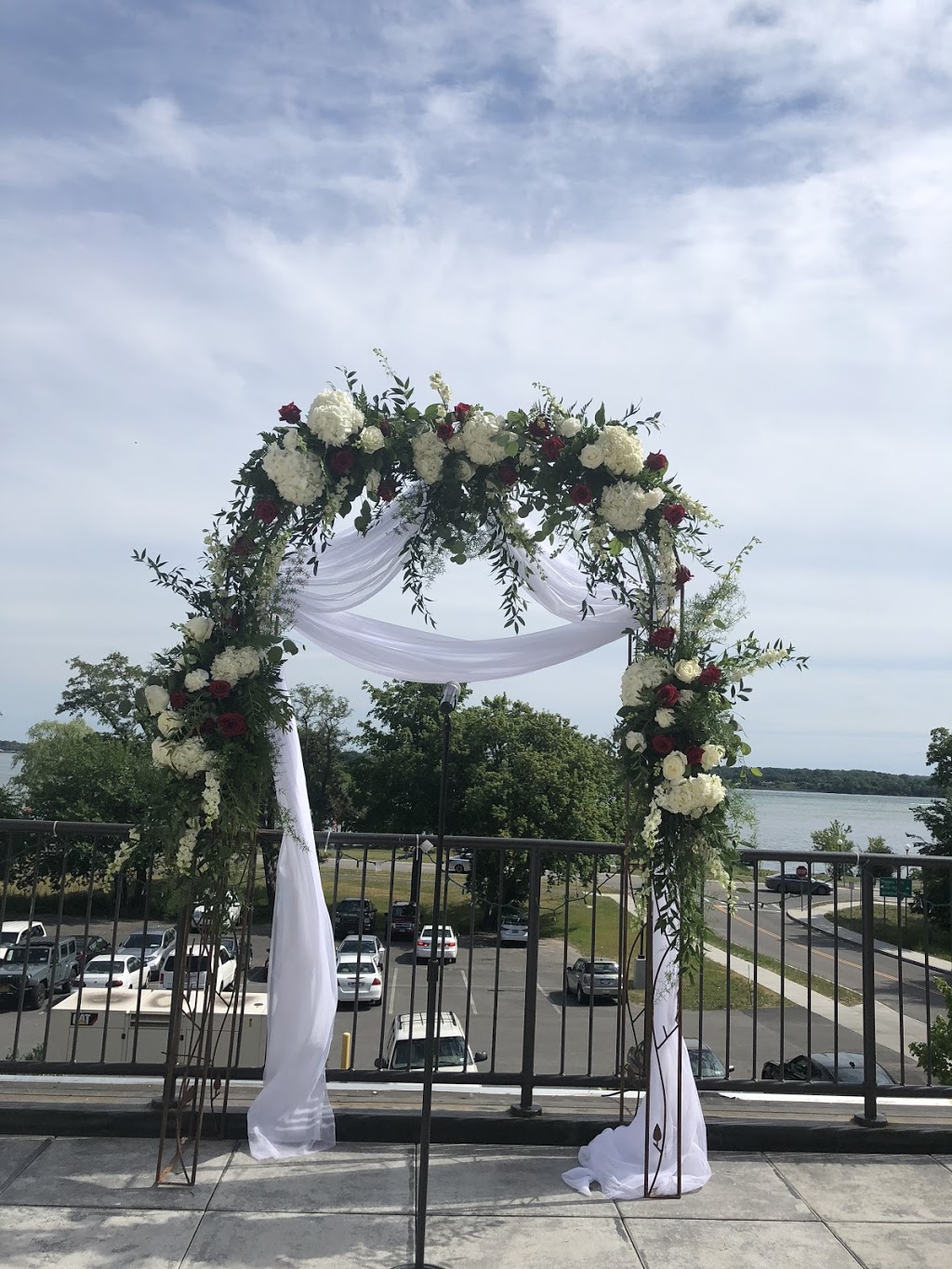 Evergreen Floral | 7620 Buffalo Ave, Niagara Falls, NY 14304, USA | Phone: (716) 283-3014