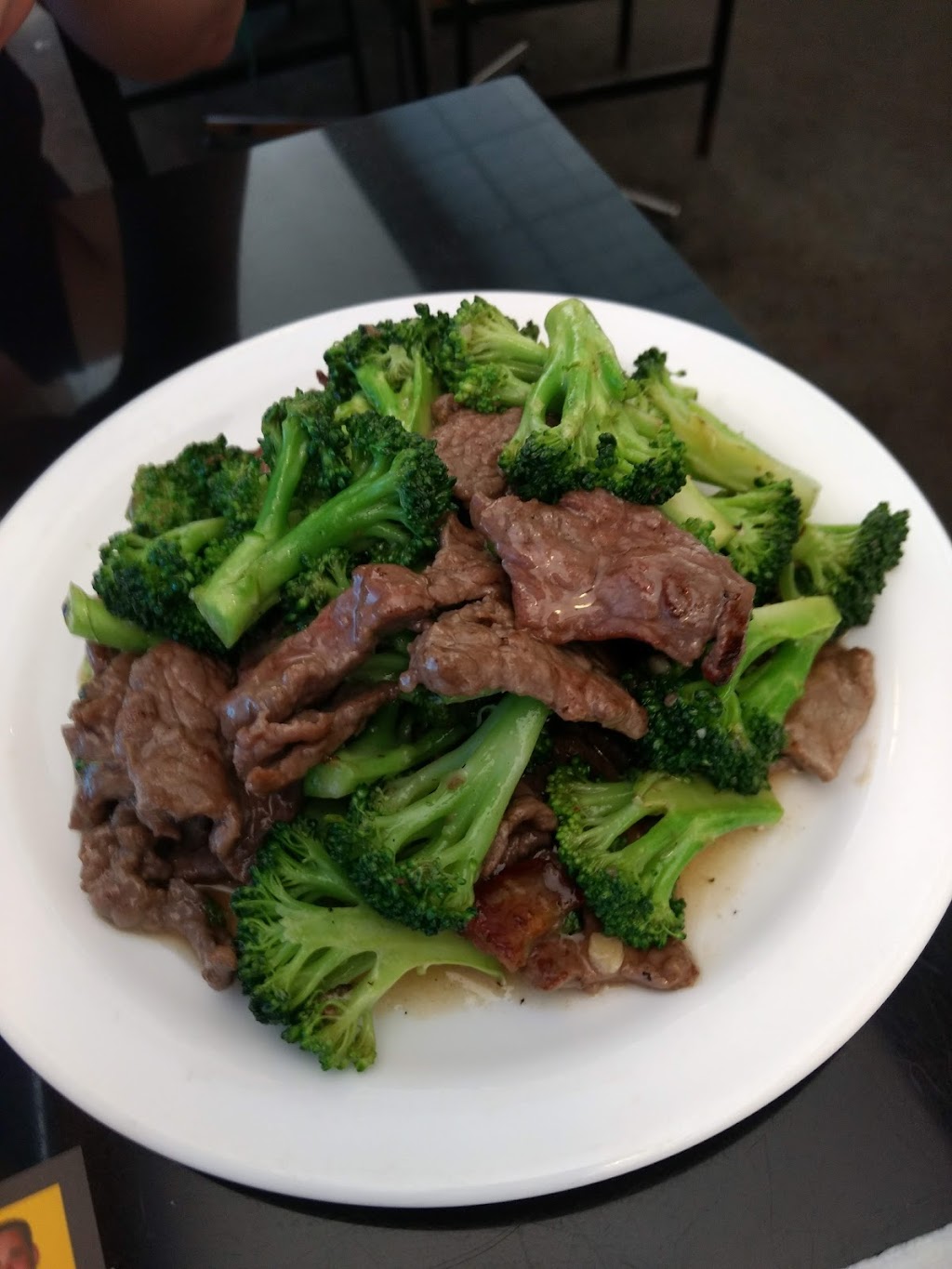 Shanloon Restaurant | 869 Pembroke St W, Pembroke, ON K8A 5P5, Canada | Phone: (613) 735-8888