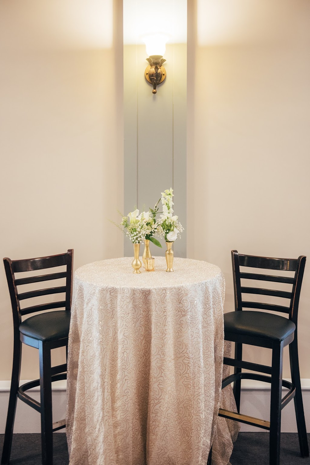 Around the Table | 1111 Alness St, North York, ON M3J 2J1, Canada | Phone: (416) 630-6704