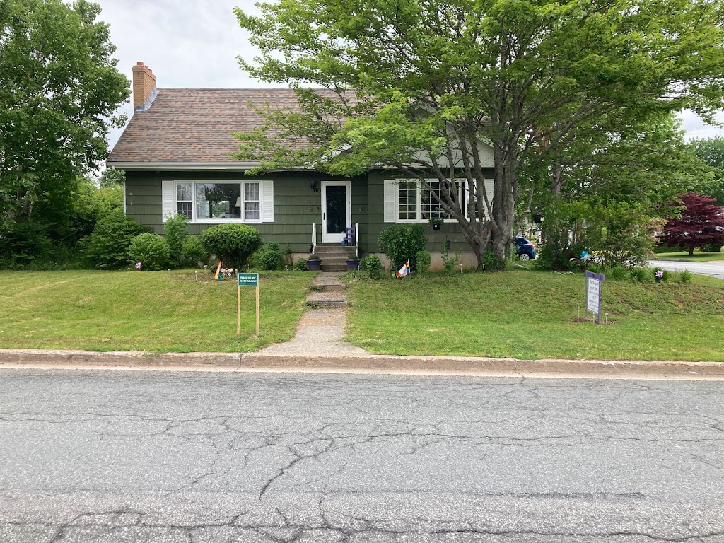 MacKeigans’ Guest Home | 60 Nappan Dr, Lower Sackville, NS B4C 2E2, Canada | Phone: (902) 252-0037