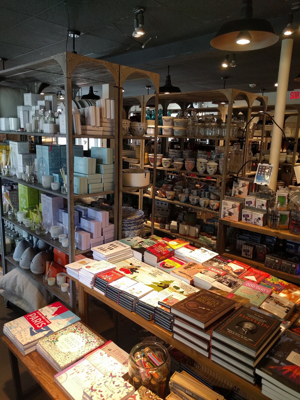 Val-David General Store | 2475 Rue de lÉglise, Val-David, QC J0T 2N0, Canada | Phone: (819) 320-0160