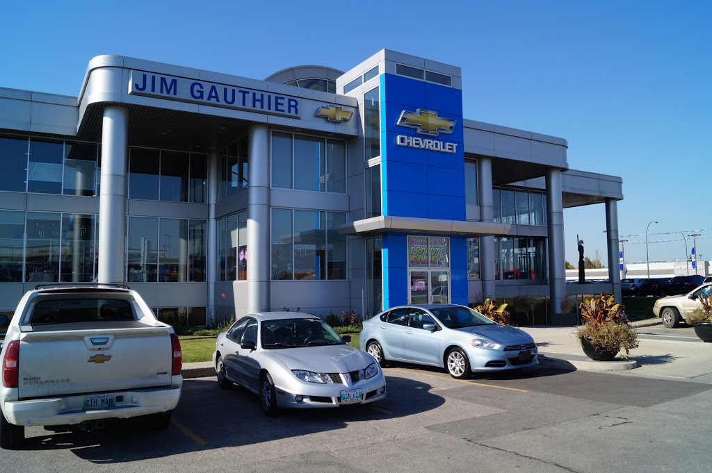 Car Credit King | 1400 McPhillips St, Winnipeg, MB R2V 4G6, Canada | Phone: (866) 737-9002