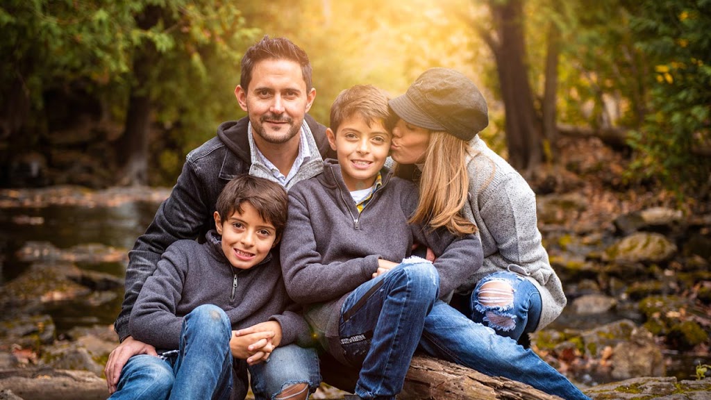 Mendoza Photography | 3351 Marble Gate, Burlington, ON L7M 0L3, Canada | Phone: (905) 582-8737