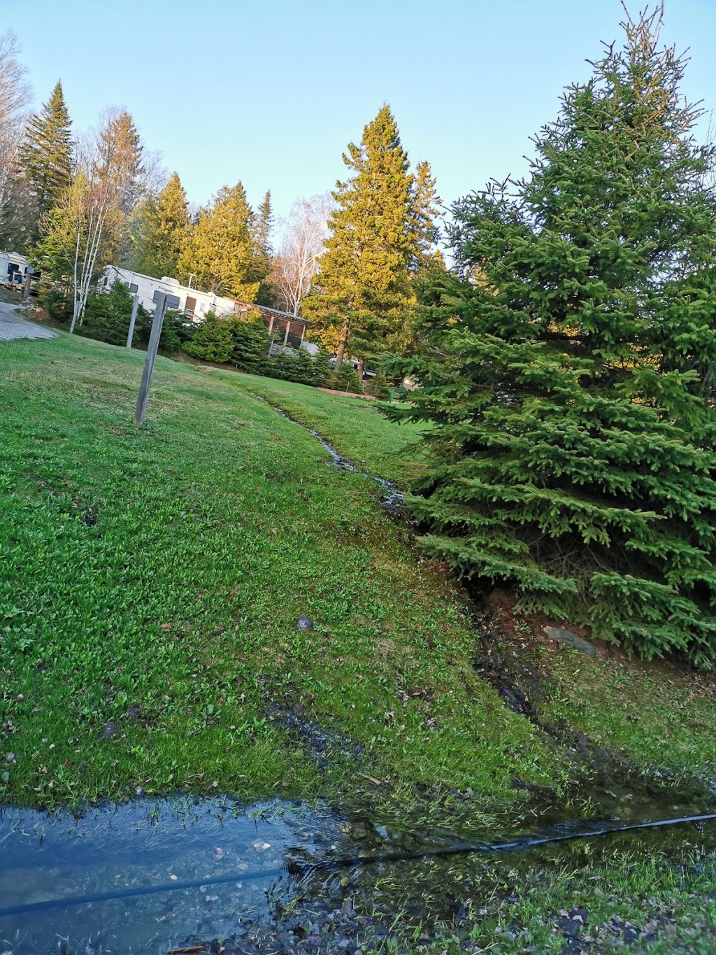 Centre de Plein Air de Ste-Apolline Inc (Lac carré) | 201 Chemin du Lac Carré, Sainte-Apolline-de-Patton, QC G0R 2P0, Canada | Phone: (418) 469-2515