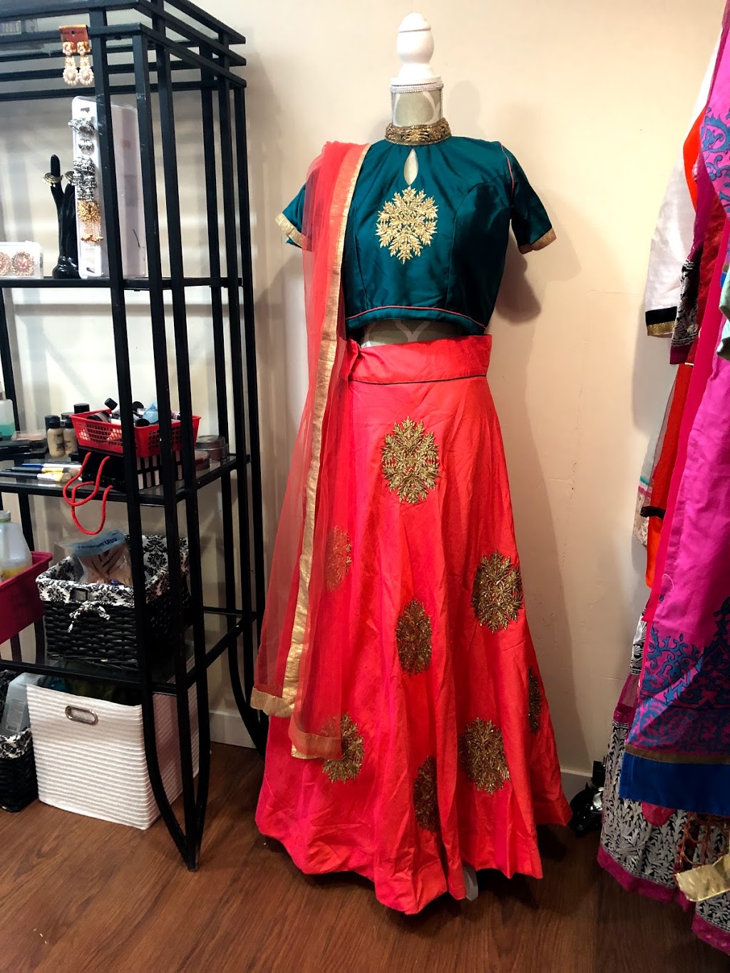 High line boutique | 5120 47 St NE, Calgary, AB T3J 4K3, Canada | Phone: (403) 771-6891