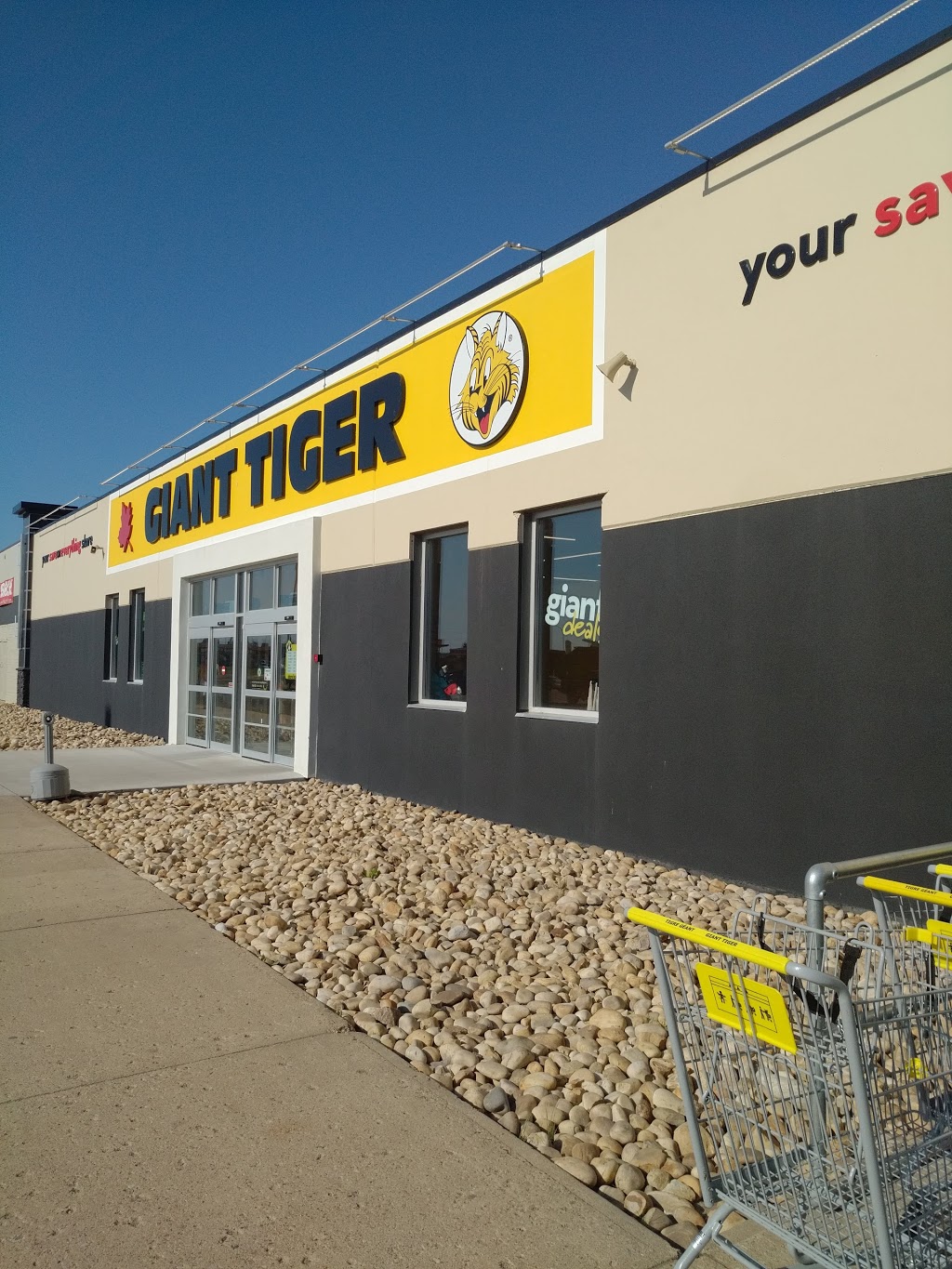 Giant Tiger | department store | 3725 56 St, Wetaskiwin, AB T9A 2V6, Canada | 5874680903 OR +1 587-468-0903