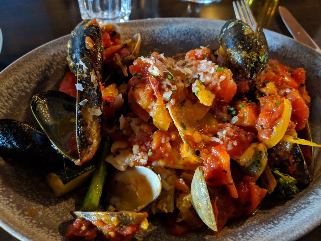 Seahorse Grill | 12147 Sullivan St, Surrey, BC V4A 3B4, Canada | Phone: (604) 542-6211
