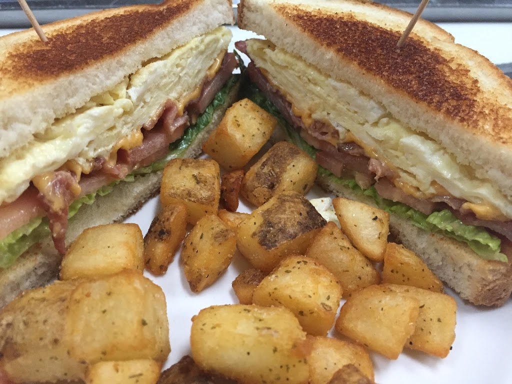 Rivers Edge Restaurant | 4015 River Rd, Niagara Falls, ON L2E 3E4, Canada | Phone: (905) 357-0213