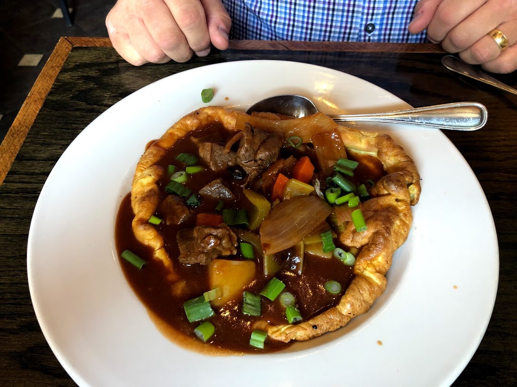 The Goose & Gridiron | 317 St Lawrence St, Merrickville, ON K0G 1N0, Canada | Phone: (613) 269-2094