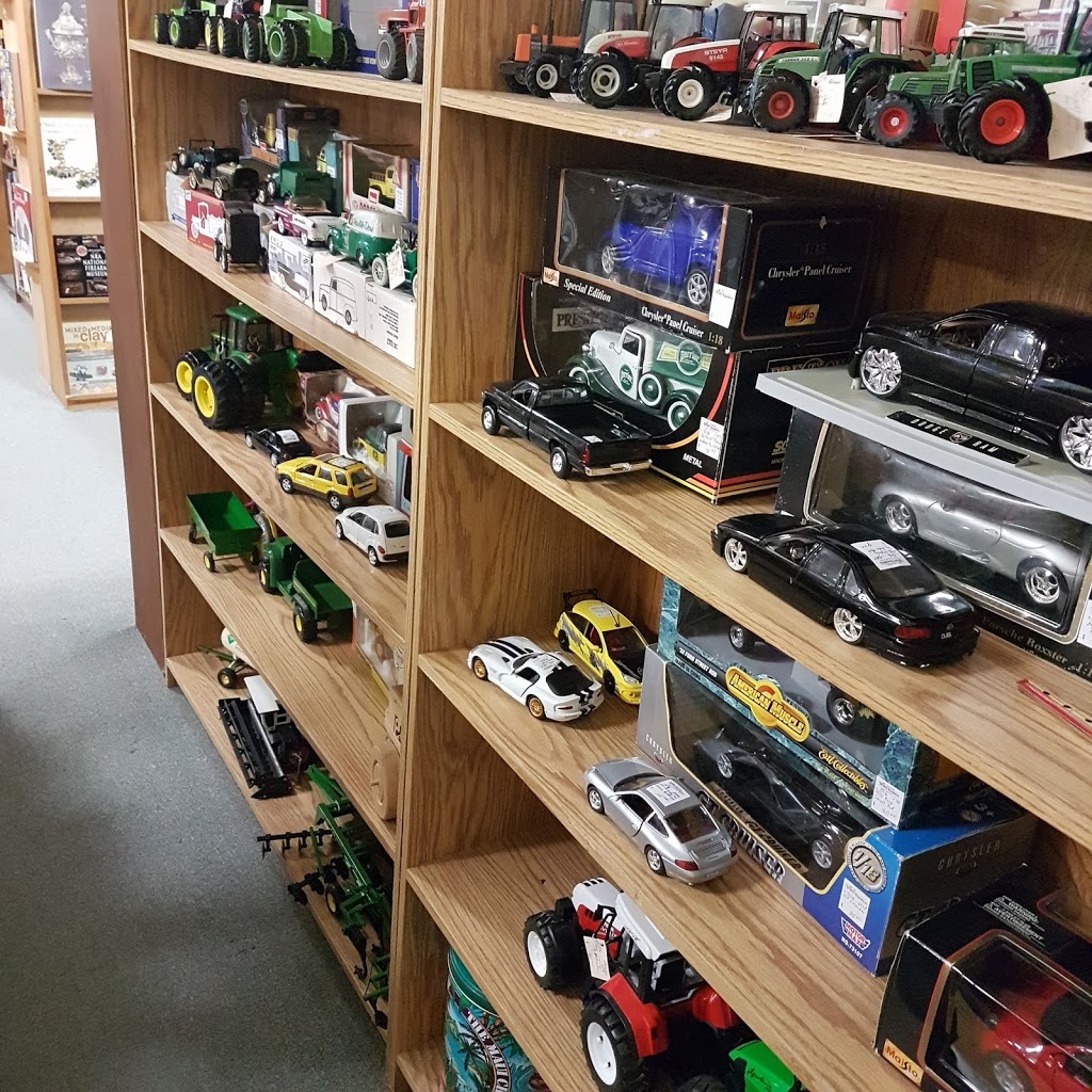 Stratford Antique Warehouse | 2977 Forest Road @ Hwy 7/8, RR#4, Stratford, ON N5A 6S5, Canada | Phone: (519) 272-1872