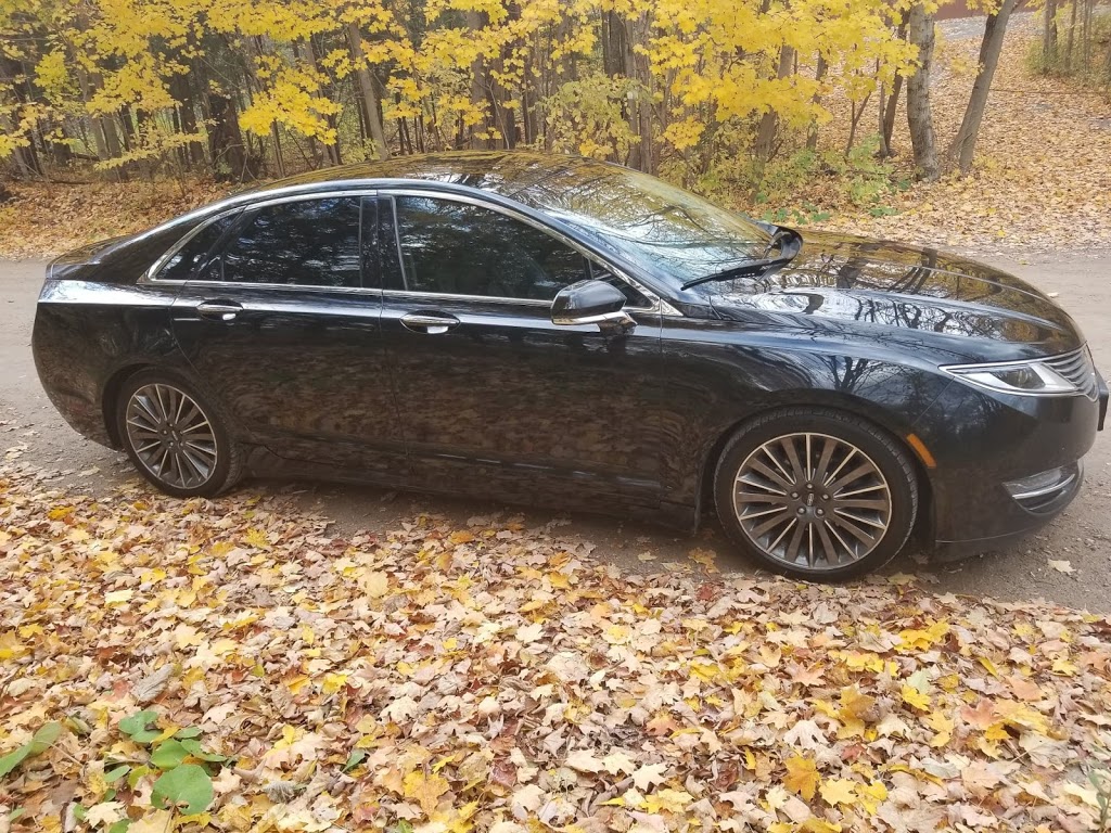 Mississauga Airport Limo Service | 995 Francine Cres, Mississauga, ON L5V 0E2, Canada | Phone: (416) 779-9978