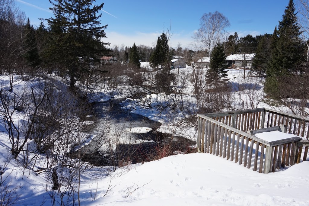 Auberge/Restaurant Lile De France | 2188 Chemin du Tour du Lac, Nominingue, QC J0W 1R0, Canada | Phone: (819) 278-0364