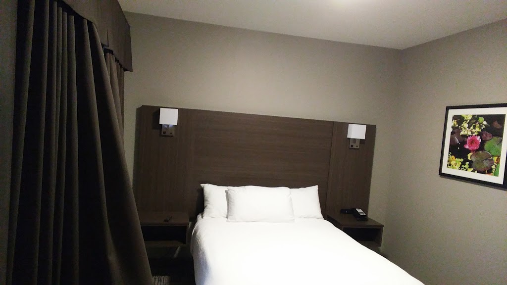 Days Inn & Suites by Wyndham Warman Legends Centre | 175 Clubhouse Blvd, Warman, SK S4K 4S0, Canada | Phone: (306) 477-3297