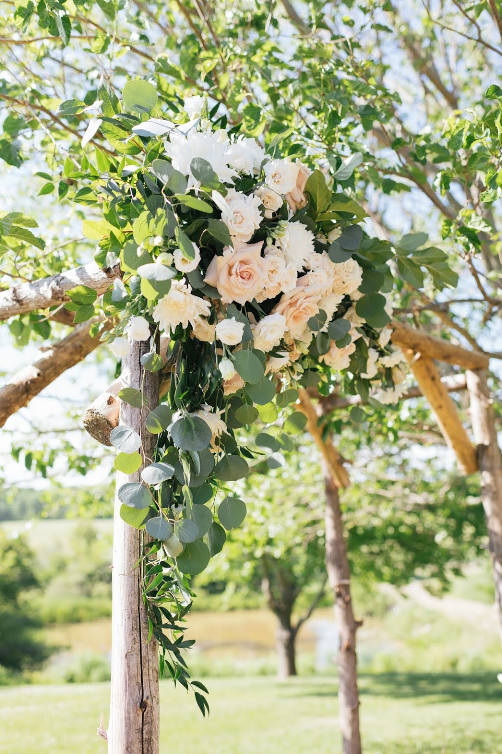 Watering Can Weddings | 3711 King St, Vineland, ON L0R 2C0, Canada | Phone: (905) 562-0088