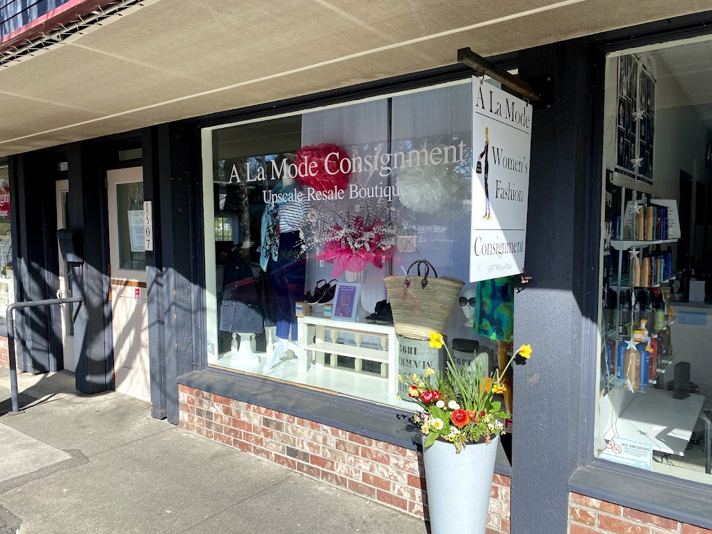 A La Mode Consignment Upscale Resale Boutique | 1507 Wilmot Pl, Victoria, BC V8R 5S4, Canada | Phone: (250) 592-1116