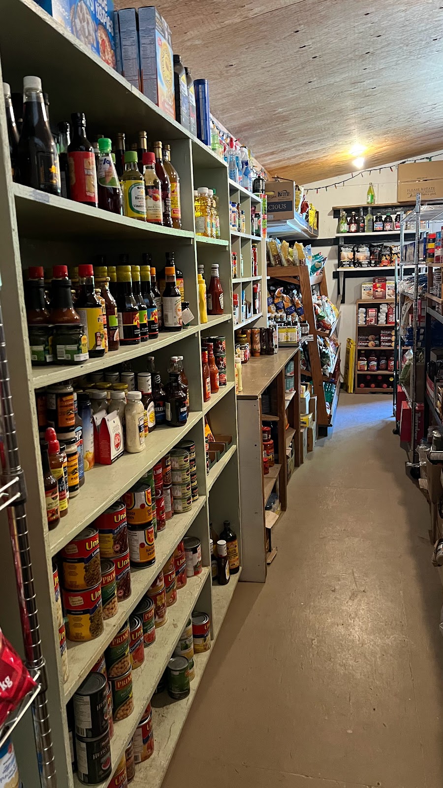Savary Island General Store | 2801 Vancouver Blvd, Lund, BC V0N 2G0, Canada | Phone: (604) 414-7849