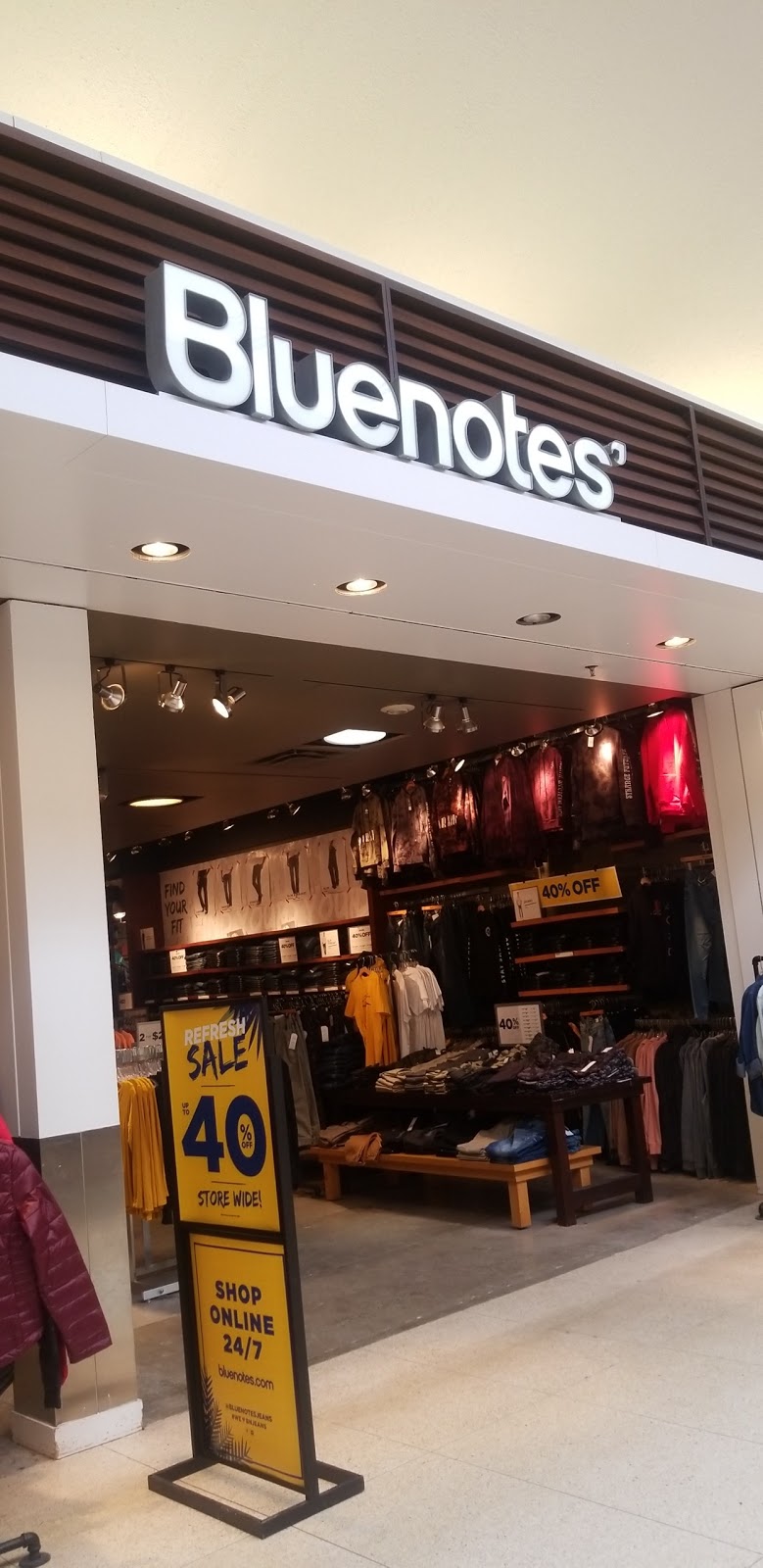 Bluenotes | 390 N Front St Unit #L4, Belleville, ON K8P 3E1, Canada | Phone: (613) 966-0400