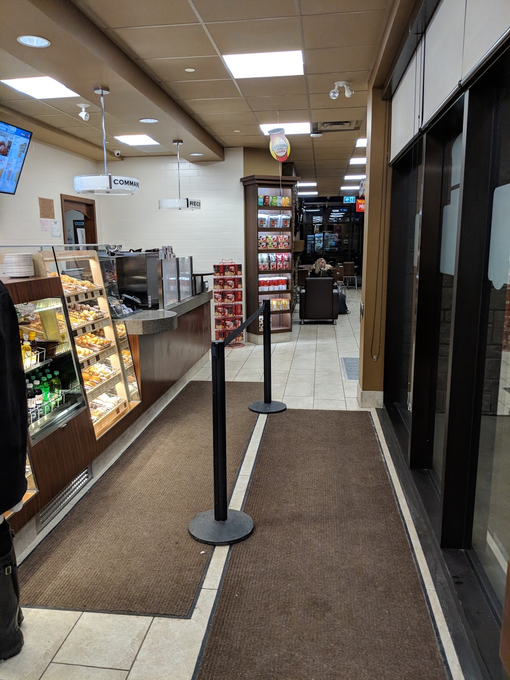 Tim Hortons | 46 Boulevard Gréber, Gatineau, QC J8T 3P6, Canada | Phone: (819) 561-9009