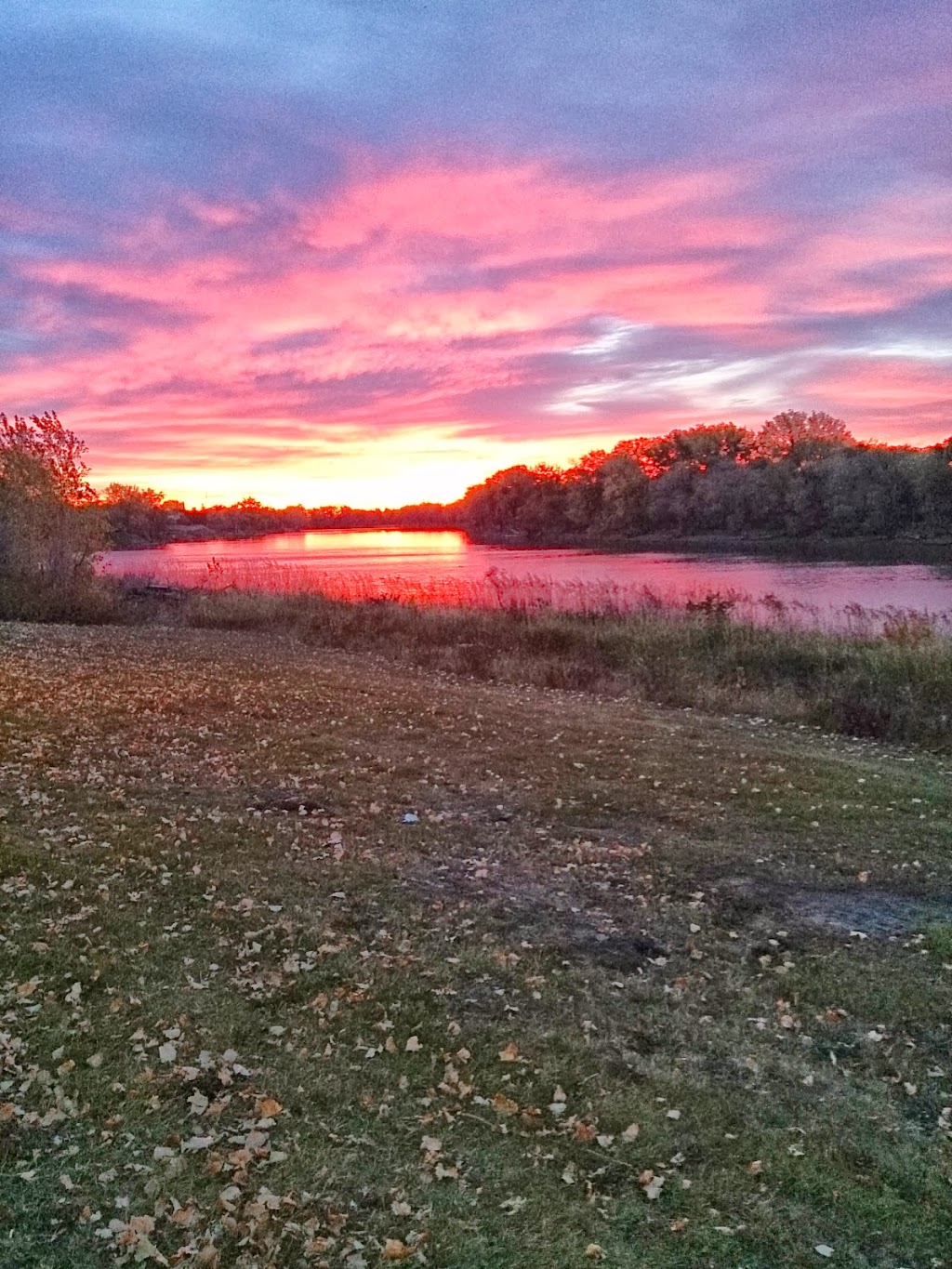 Fort Douglas Park | 500 Waterfront Dr, Winnipeg, MB R3B 0H2, Canada | Phone: (204) 953-4142
