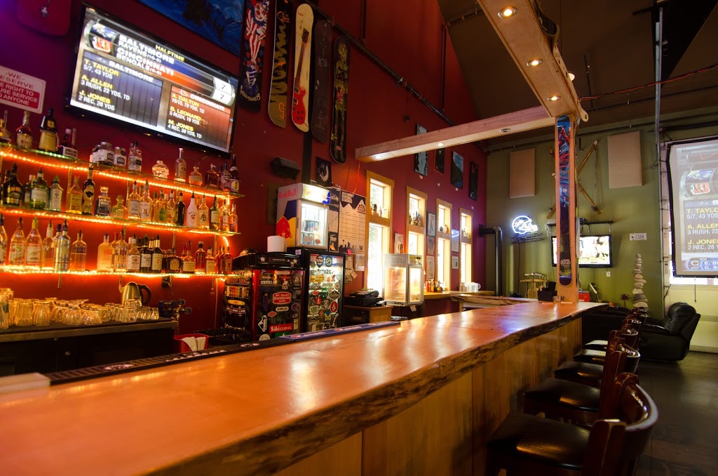 Chair 9 Pizza & Bar | 10459 Mt Baker Hwy, Deming, WA 98244, USA | Phone: (360) 599-2511