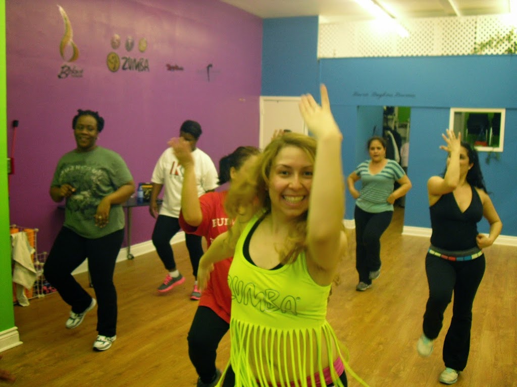 Bravos Fitness Canada | 160 Kendal Ave, Toronto, ON M5R 1M3, Canada | Phone: (647) 893-7891